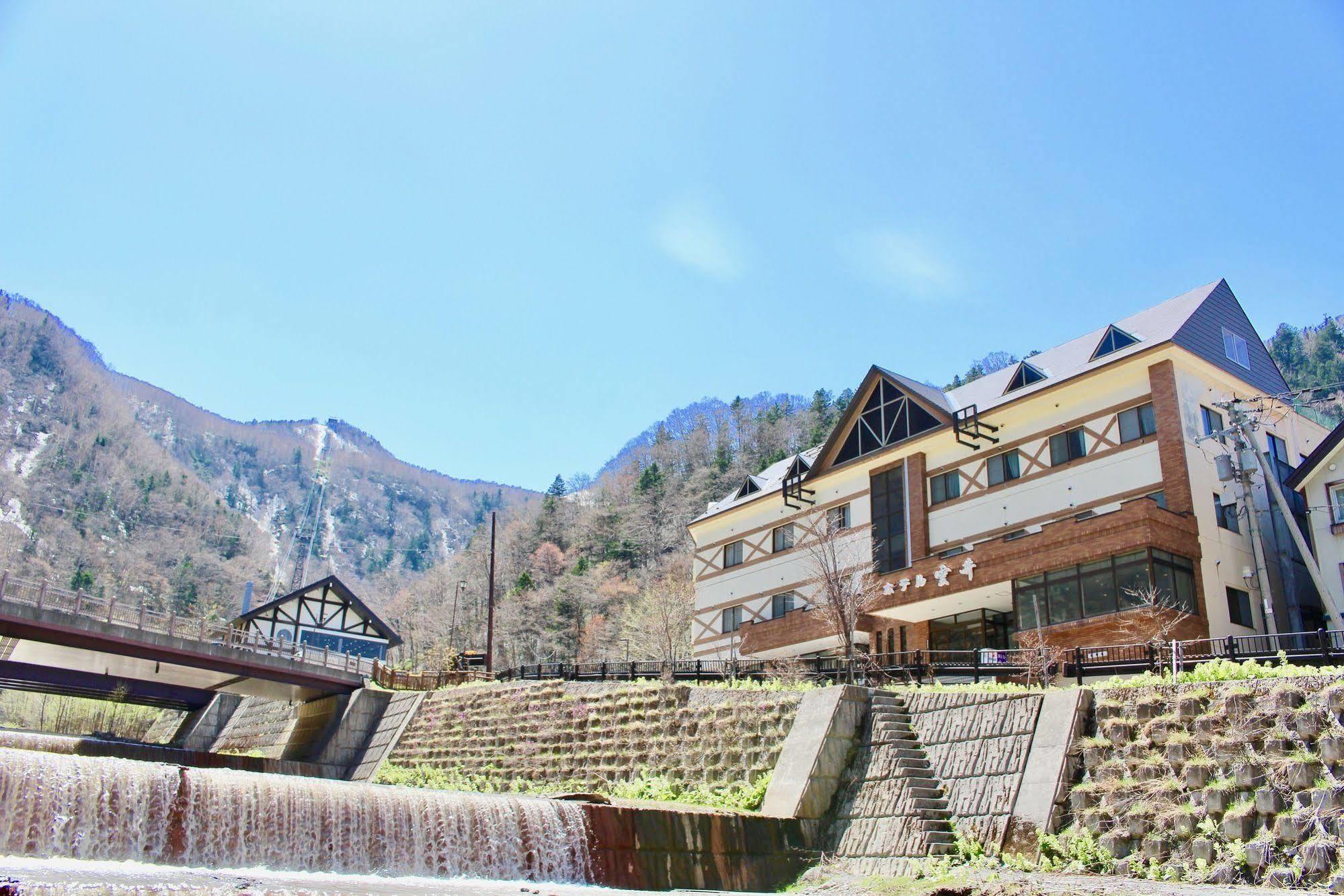 Sounkyo Onsen Kumoi Hotel Kamikava Kültér fotó